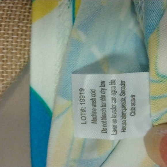 Poof Small tank, spaghetti straps and tie at front hem. Cotton/poly/stretch, EUC - Picture 5 of 5